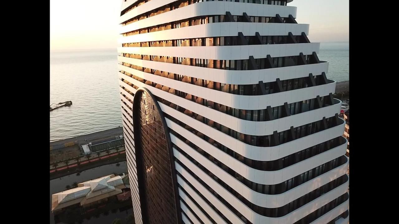 Alliance Palace Sea View Apartment Batoemi Buitenkant foto