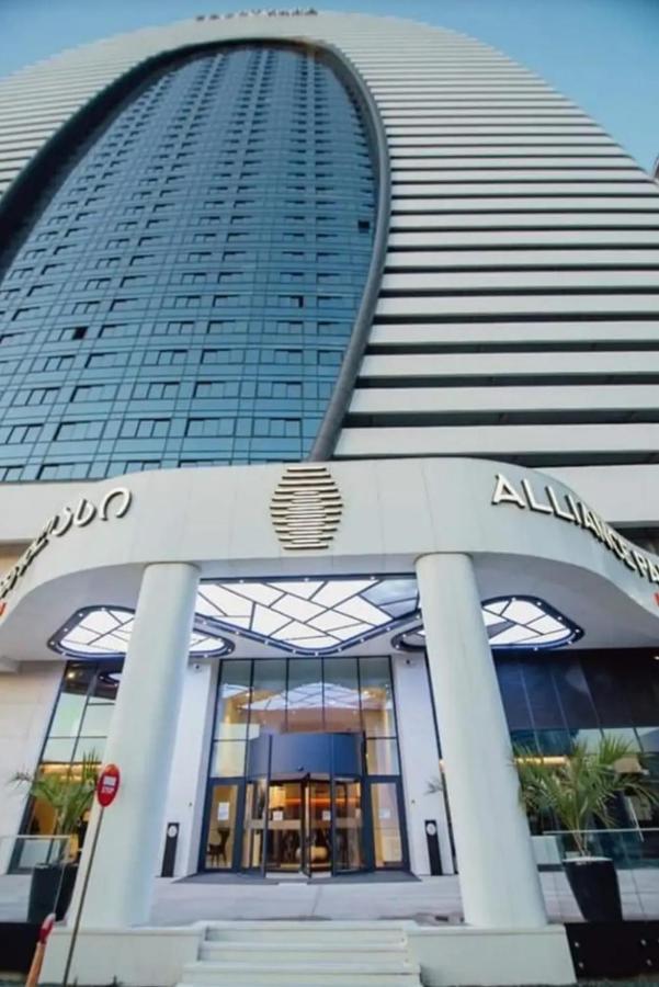 Alliance Palace Sea View Apartment Batoemi Buitenkant foto